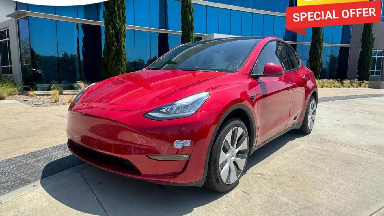 TESLA MODEL Y 2021 5YJYGDEE5MF243627 image